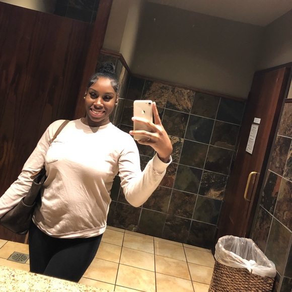 Meet your Posher, Jrade - Picture 1 of 1